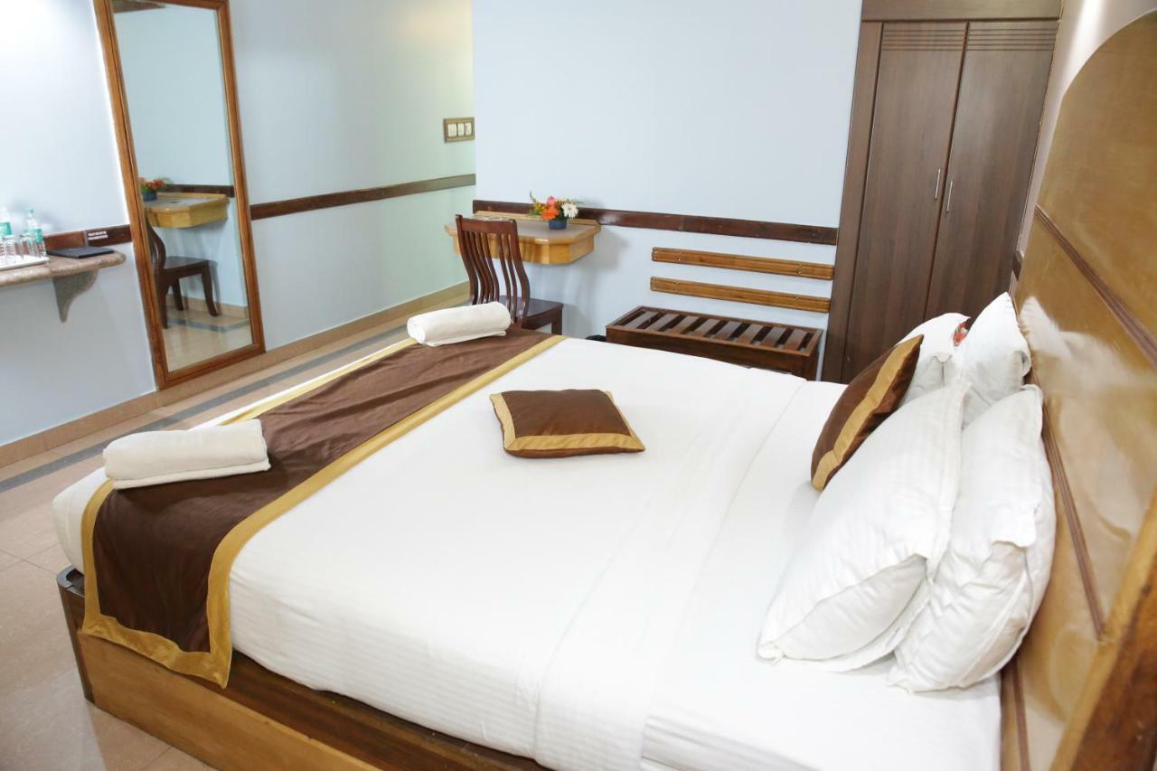 Hotel Presidency Kempegowda International Airport Бангалор Екстериор снимка