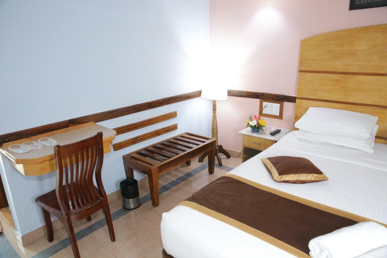 Hotel Presidency Kempegowda International Airport Бангалор Екстериор снимка