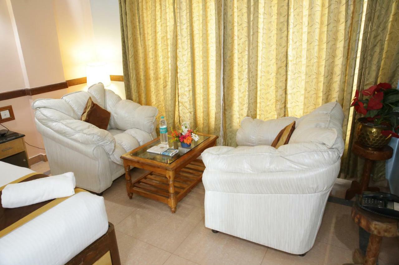Hotel Presidency Kempegowda International Airport Бангалор Екстериор снимка