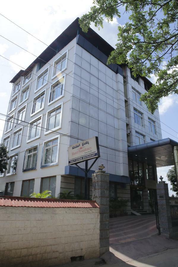 Hotel Presidency Kempegowda International Airport Бангалор Екстериор снимка